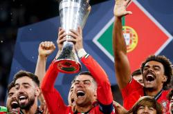 开云体育登录-包含罗纳尔多领衔巴西退役球星友谊赛的词条