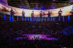 开云体育在线-梦幻舞台！球员们在比赛中展现出色技术表现