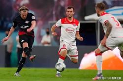 开云体育APP下载-沙尔克主场失利，球队士气受挫