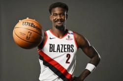 开云体育app-森林狼队新秀艾顿在比赛中展现出色内线统治力