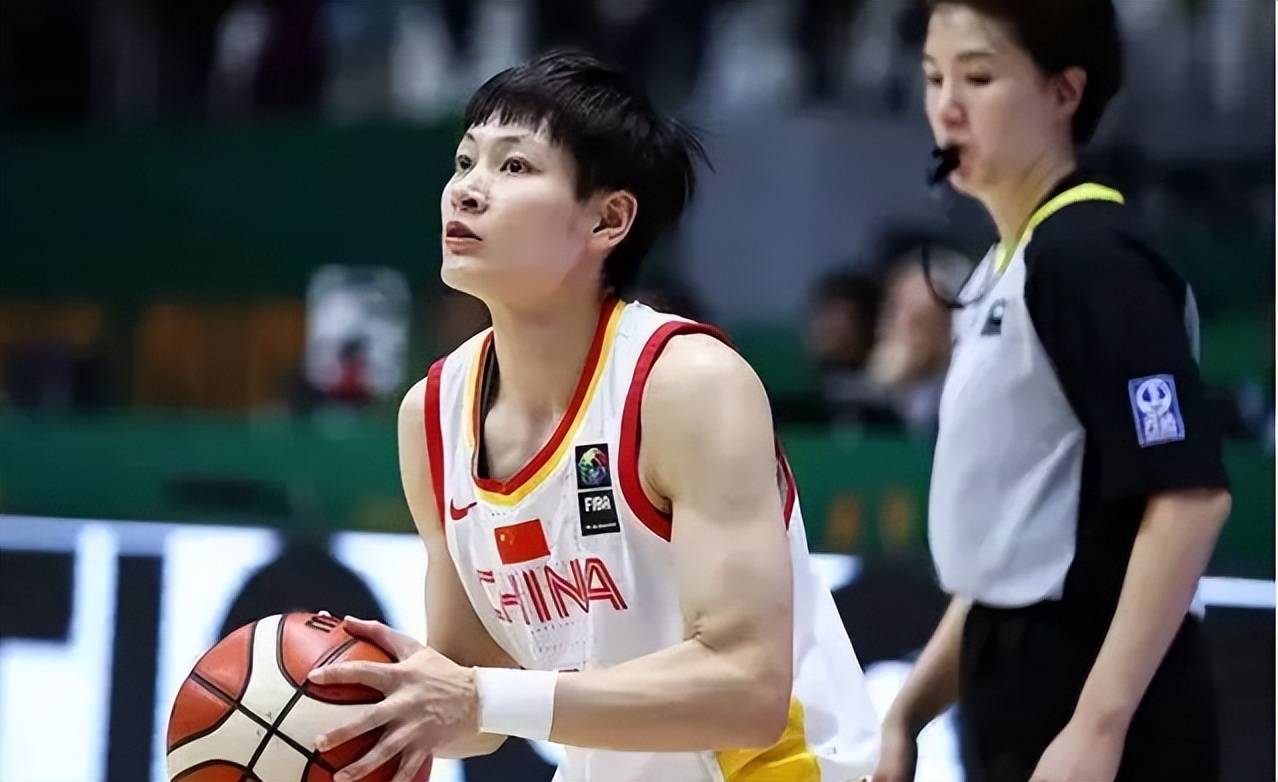 广东女篮以大比分战胜内蒙古女篮，稳坐榜首！的简单介绍