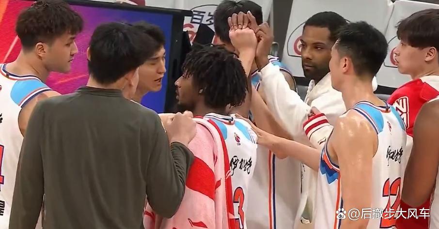 快船再遭失利！哈雷尔关键时刻缺阵